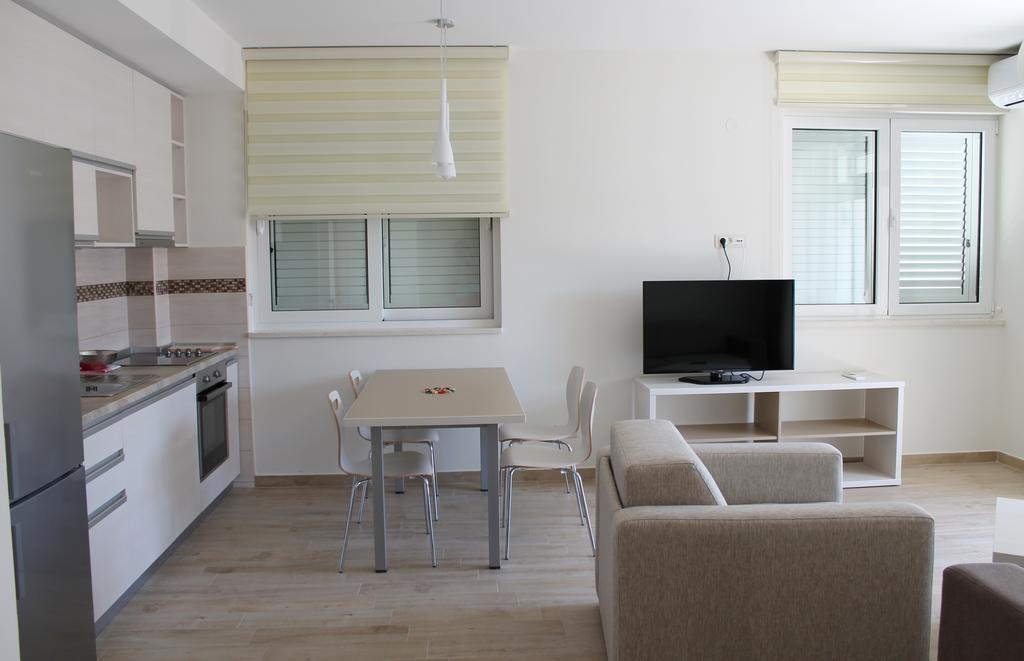 Apartments Lavanda Budva Bilik gambar