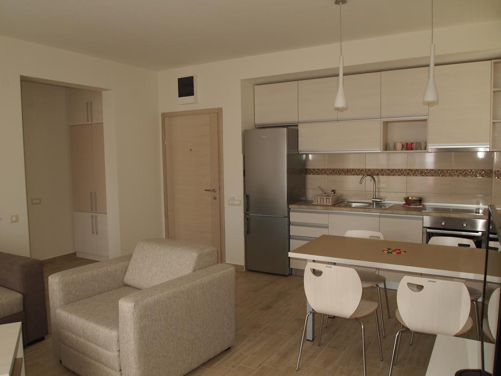 Apartments Lavanda Budva Bilik gambar
