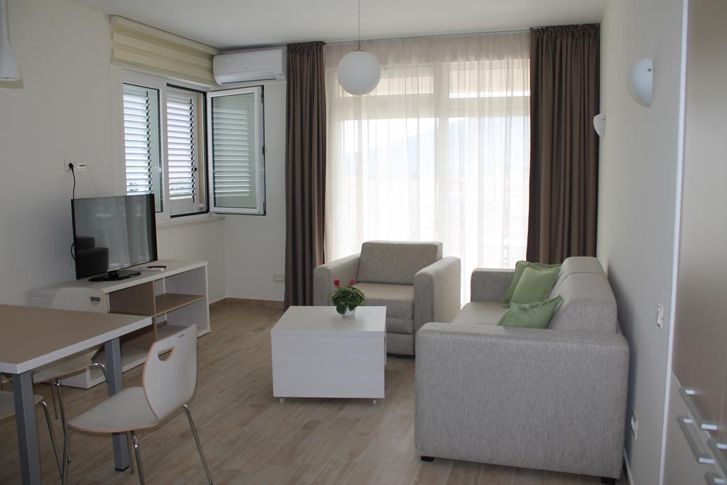 Apartments Lavanda Budva Bilik gambar